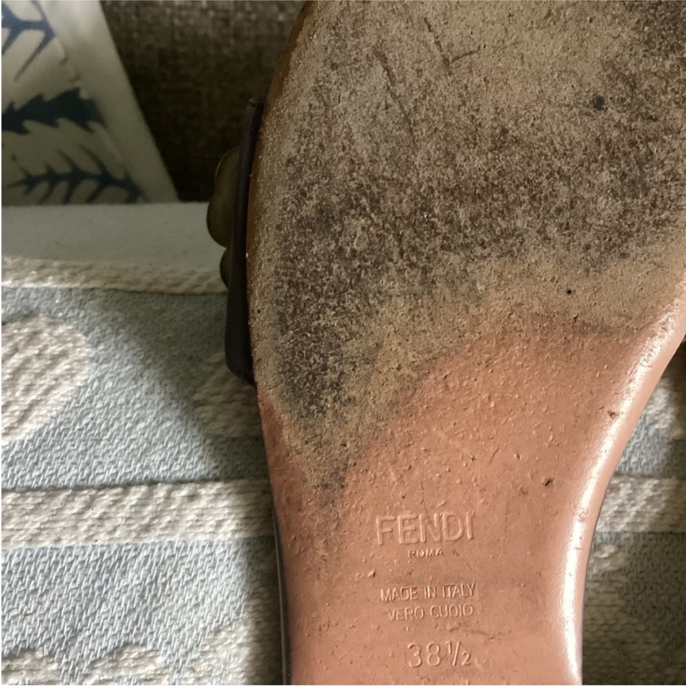 ✅Authentic FENDI FLOWERLAND  Puffy leather Sandals Size 8 1/2 Gorgeous Colors!🌺 - Picture 11 of 15